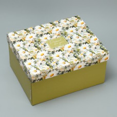 Коробка подарочная складная, упаковка, «Ромашки», 31.2 х 25.6 х 16.1 см
