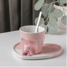 Пара кофейная керамическая «Мишка с сердцем», стакан 200 мл, блюдце 15,5×15×8 см, ложка, цвет розовы