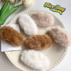 Набор заколок Меховые 2 шт