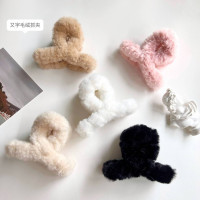 Заколка Краб меховой большой