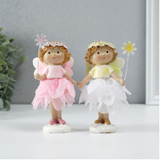 Фигурка полистоун «Малышка фея в цветочном платье с цветочком», 8×8×13 см